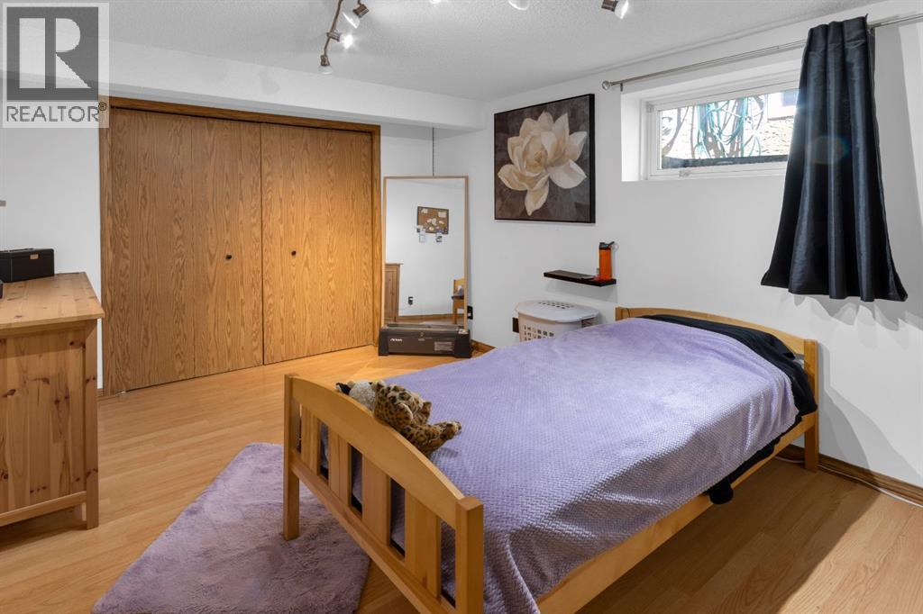 Walkout Bedroom #4