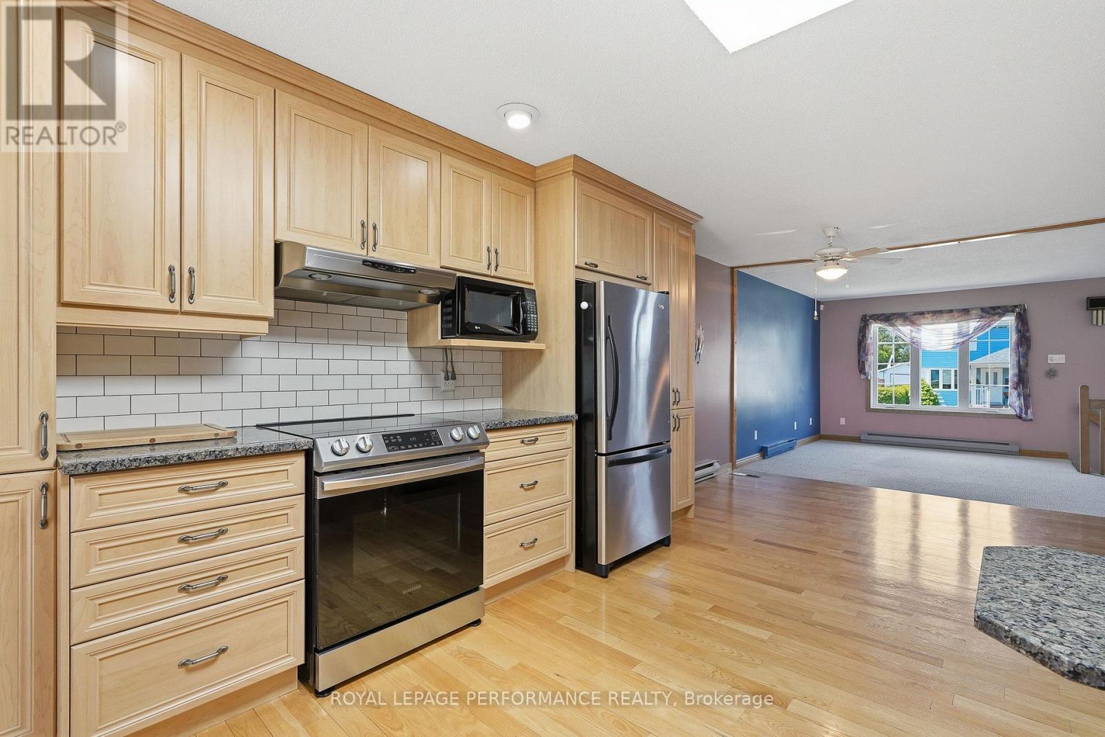 501 CHAMPLAIN STREET - 10