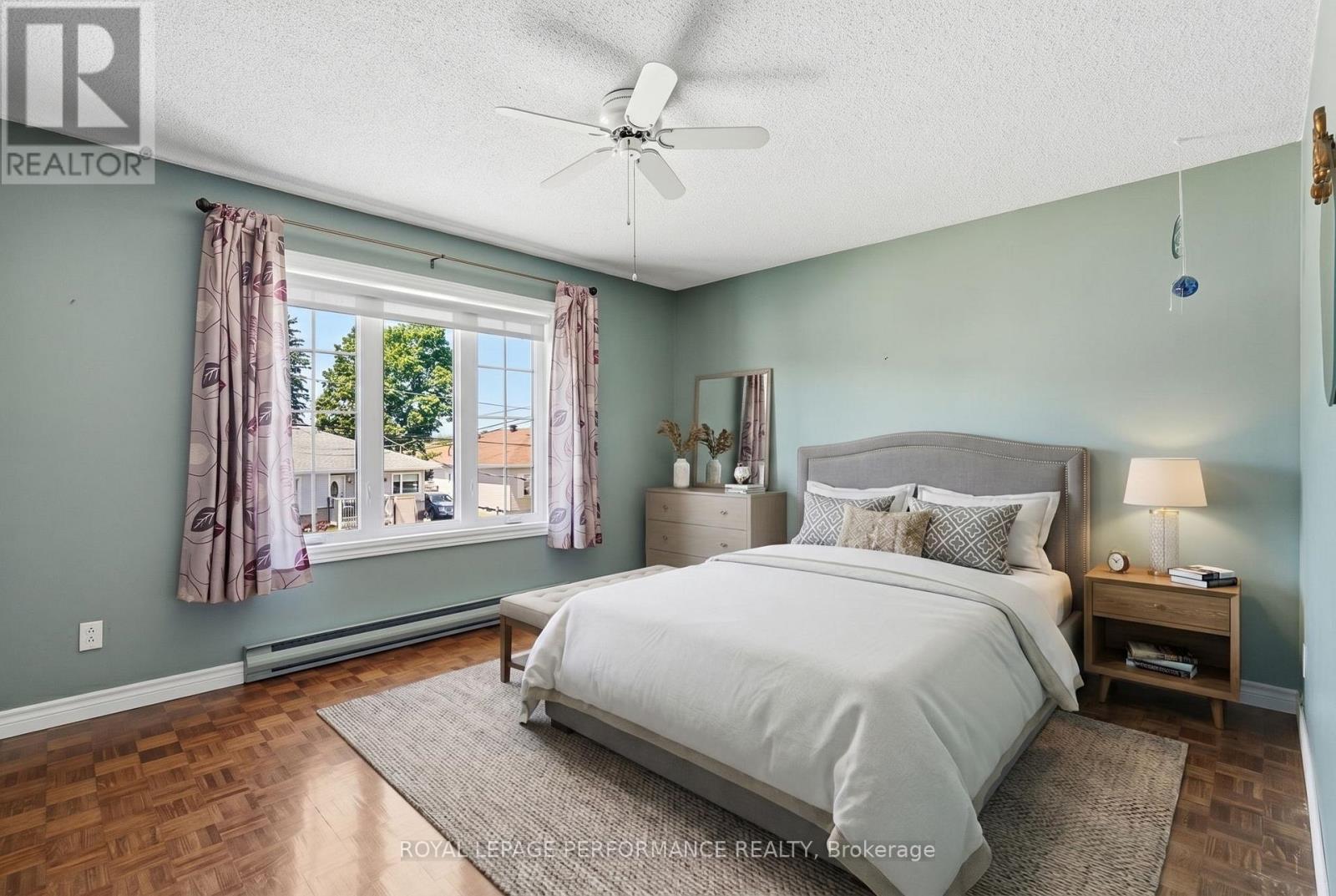 501 CHAMPLAIN STREET - 14
