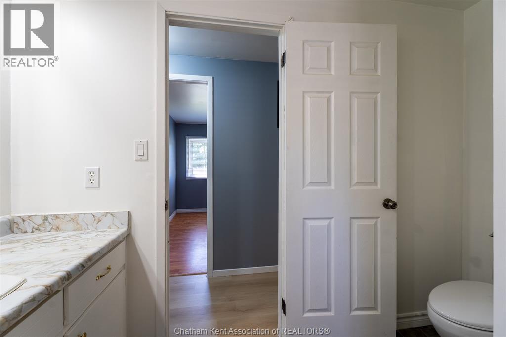 3 GOLDMERE DRIVE - 18