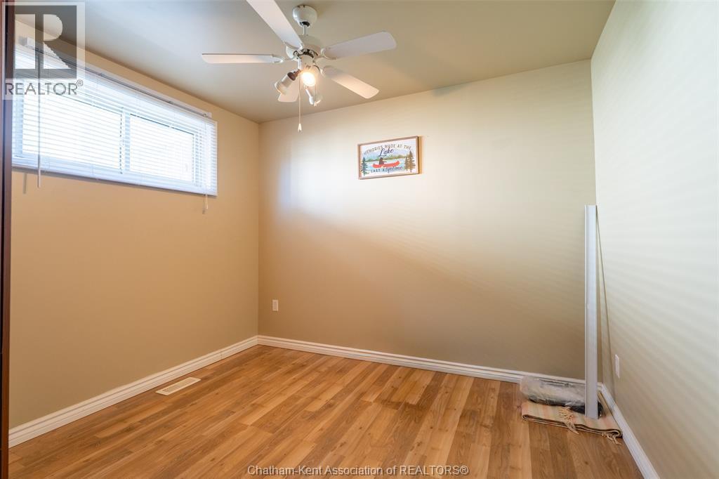 3 GOLDMERE DRIVE - 21