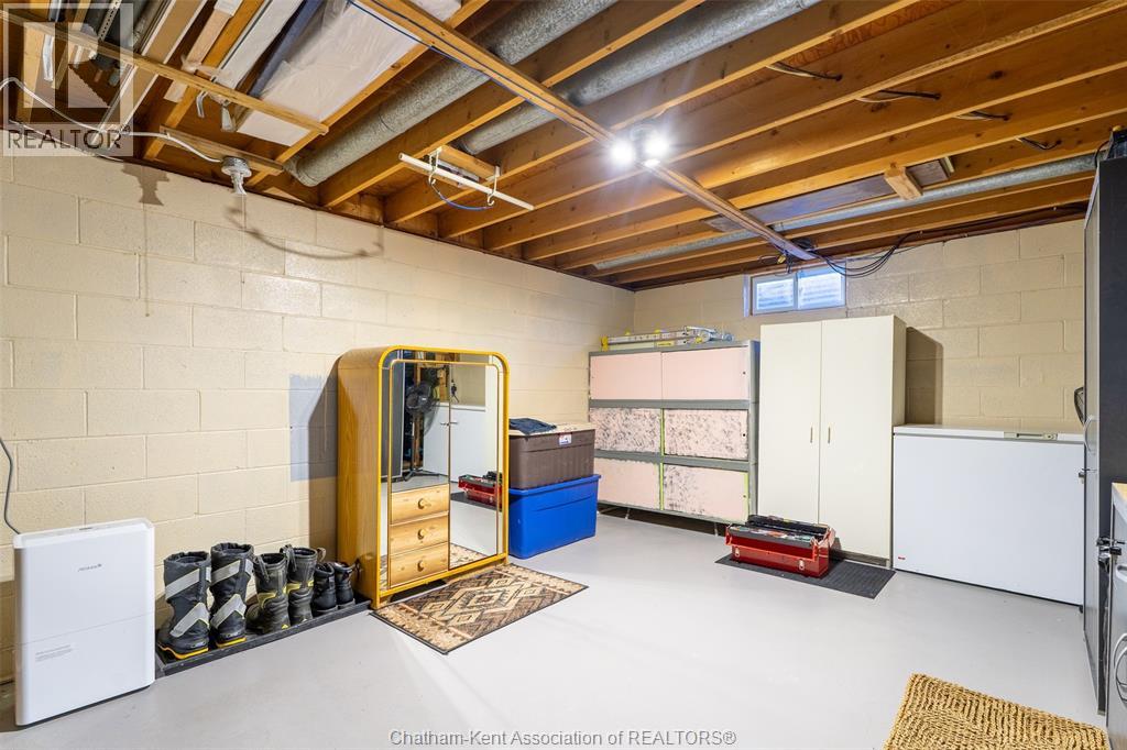 3 GOLDMERE DRIVE - 26