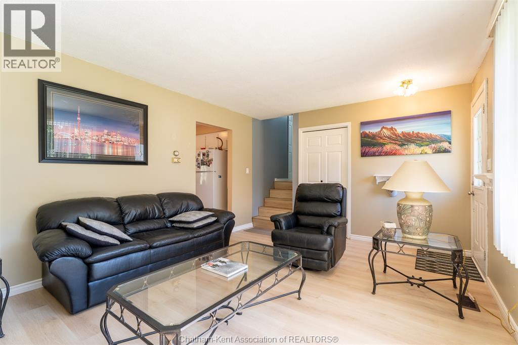 3 GOLDMERE DRIVE - 5