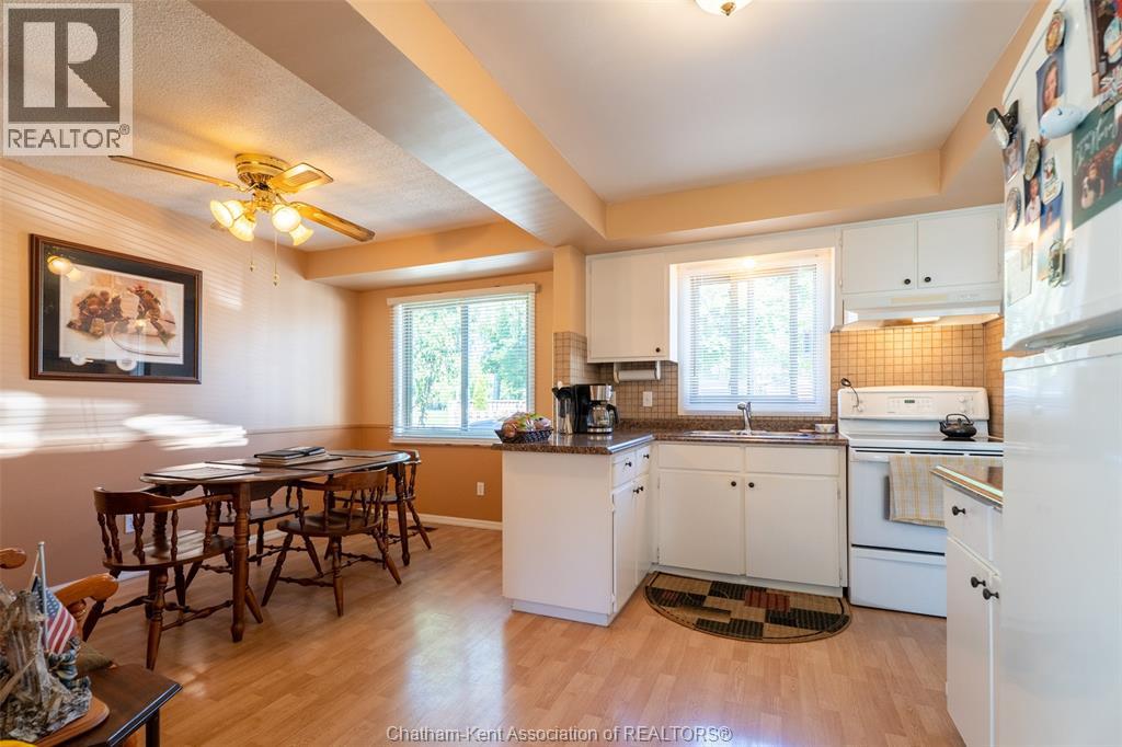 3 GOLDMERE DRIVE - 6
