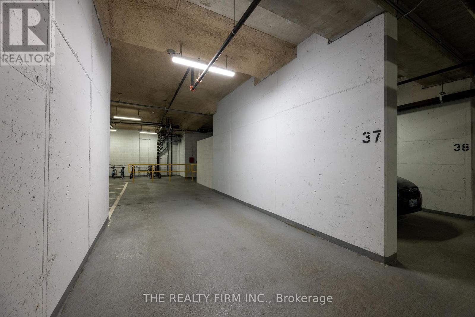 #1303 240 VILLAGEWALK BOULEVARD - 39