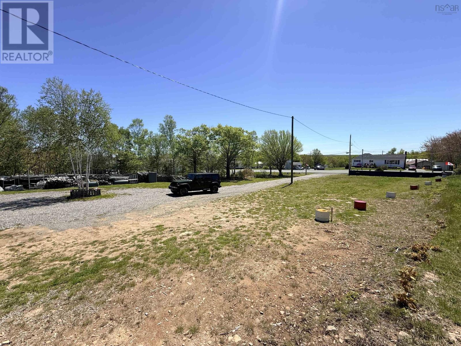 Property 4 of 32 of B1N3K7 897 Lingan Road