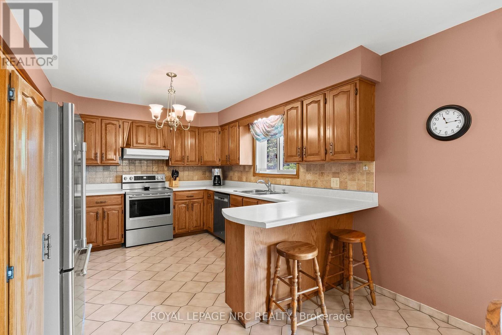 14 TUPPER DRIVE - 13
