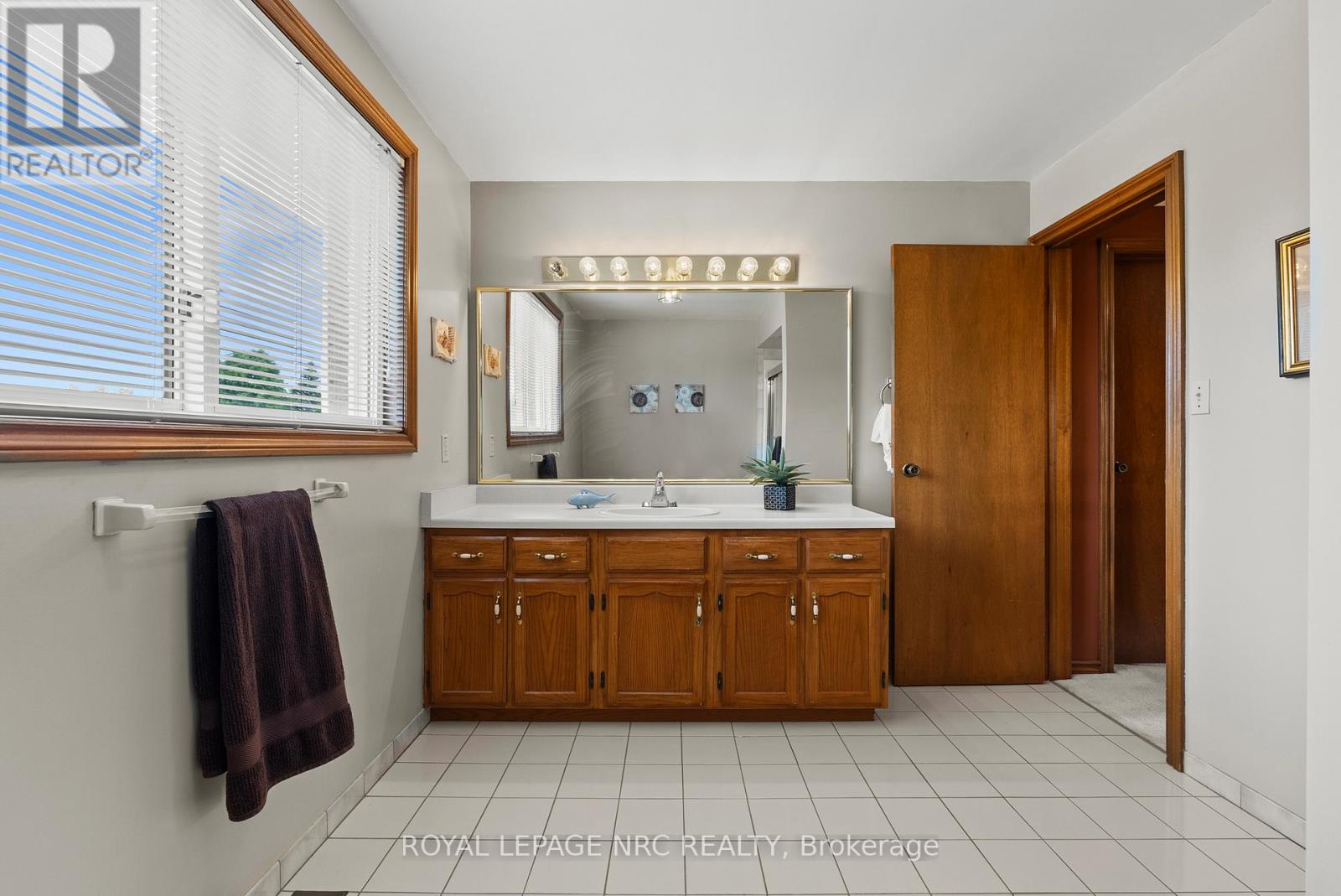 14 TUPPER DRIVE - 26