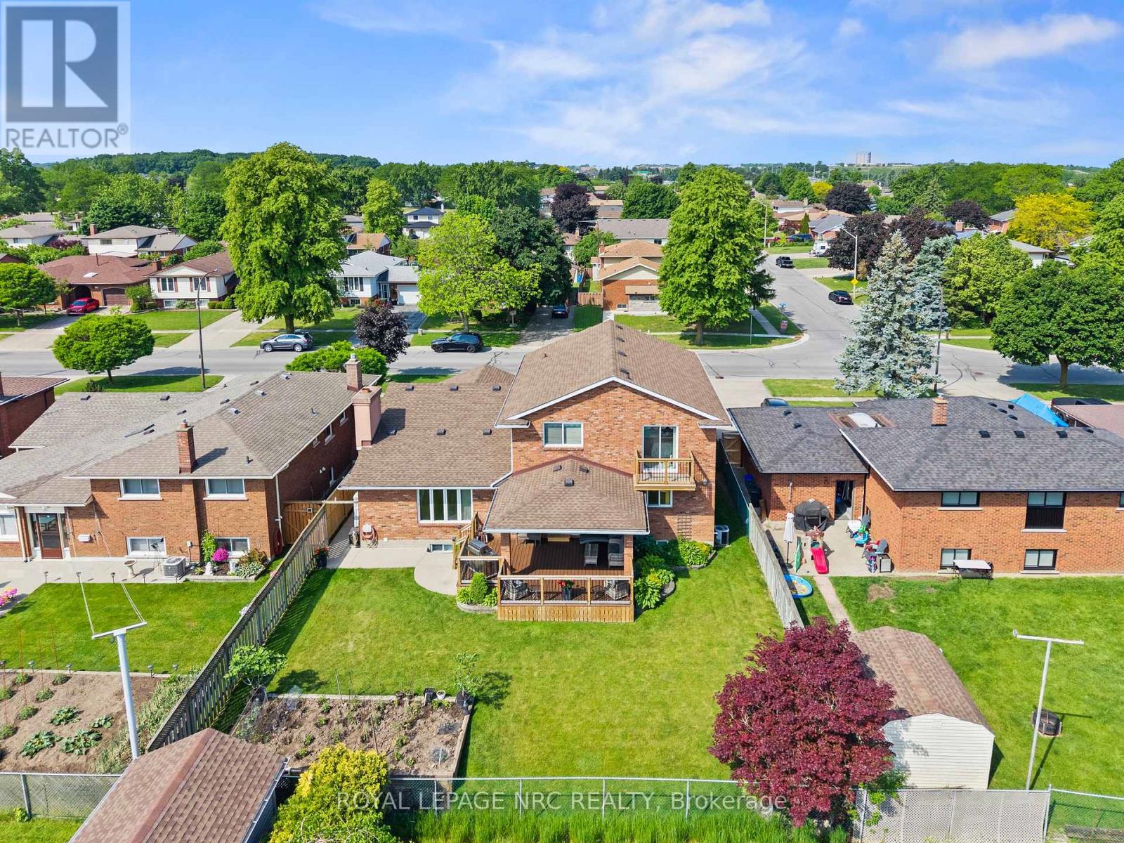 14 TUPPER DRIVE - 44