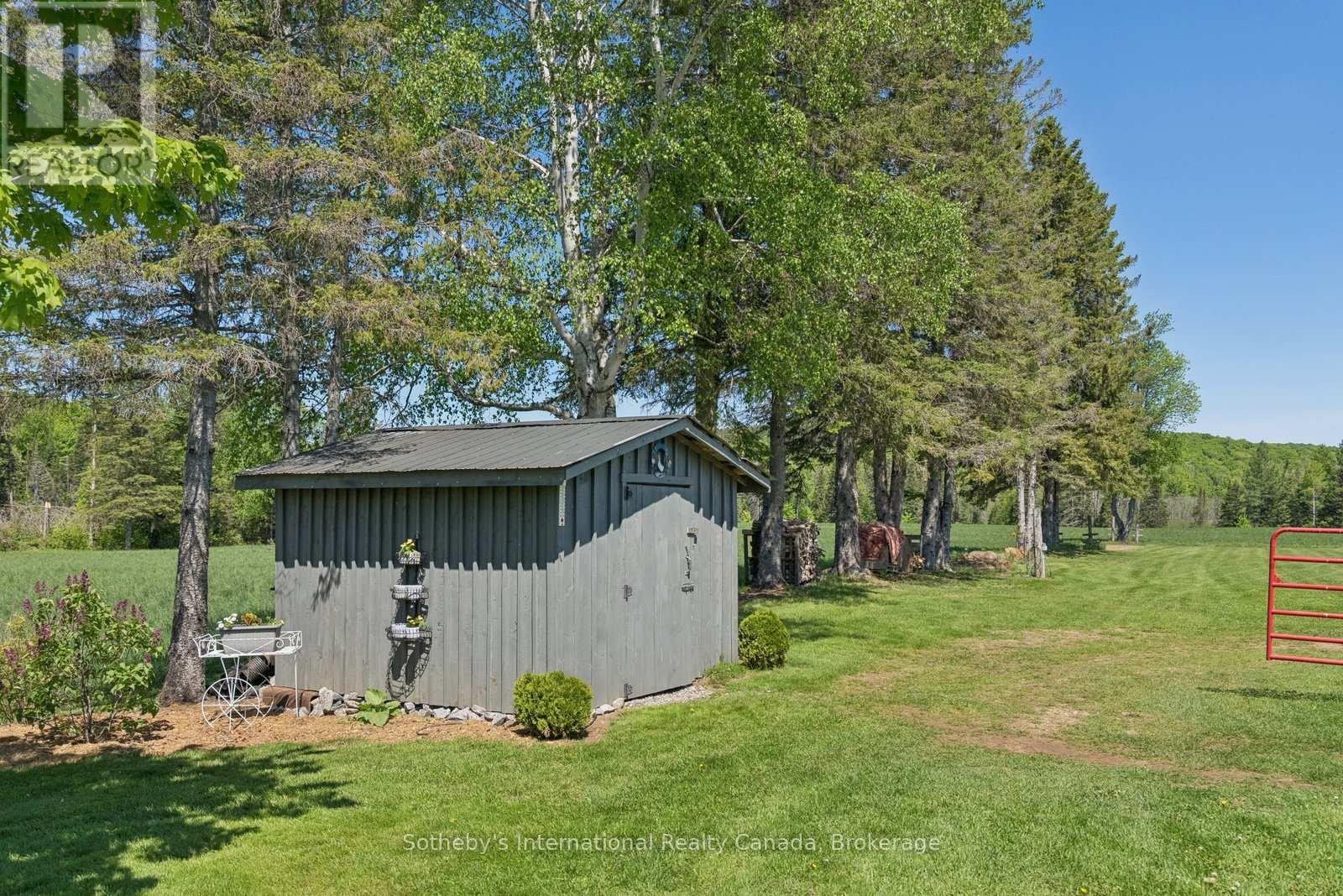 362 MCGARRY ROAD - 33