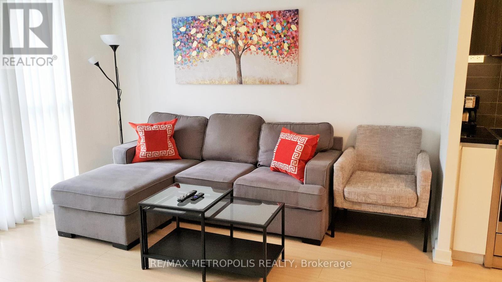 #516 85 QUEENS WHARF ROAD - 2