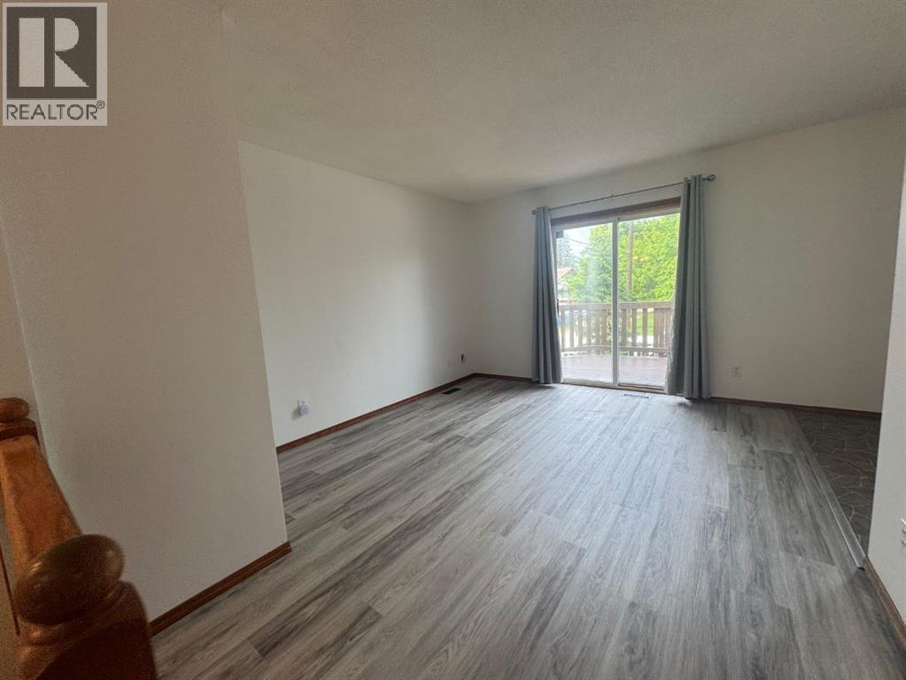 6013 63A Street — photo 11