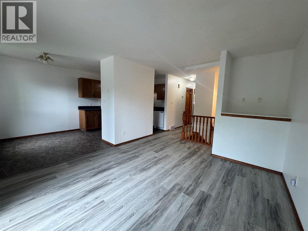 6013 63A Street — photo 13