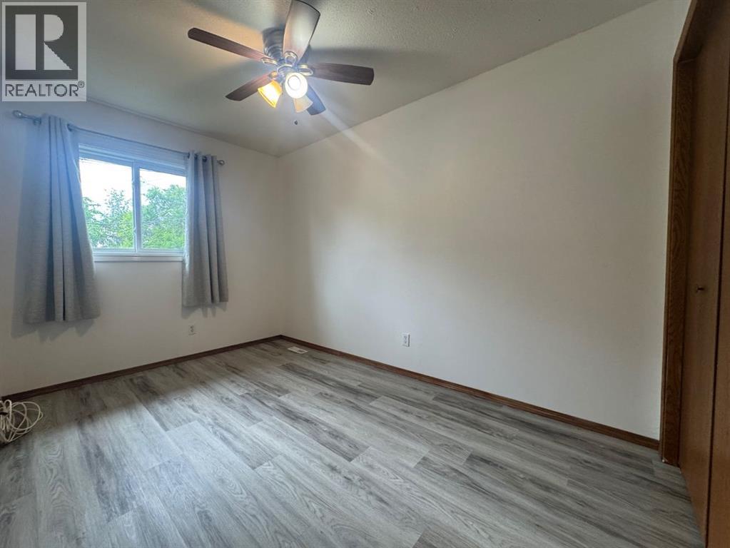 6013 63A Street — photo 16