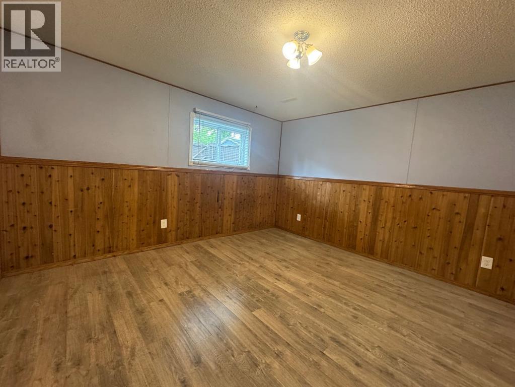 6013 63A Street — photo 21