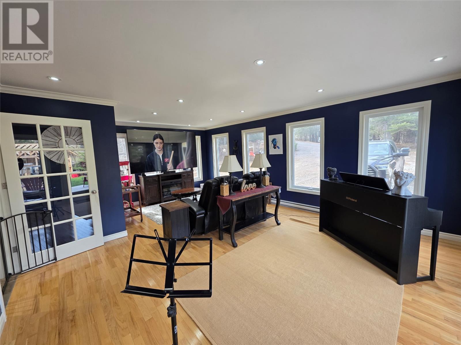 4 Brook Close - 17