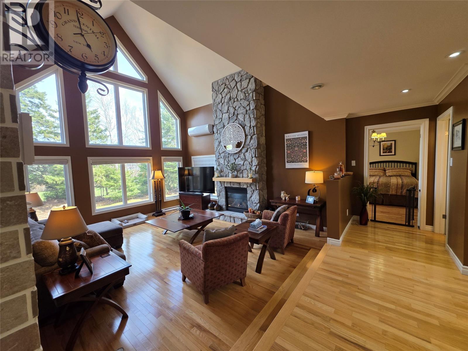 4 Brook Close - 25