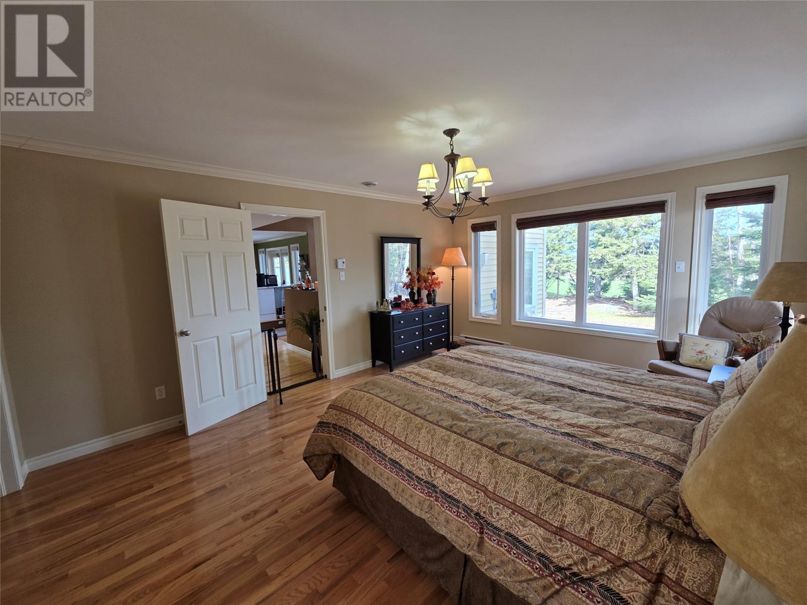 4 Brook Close - 31