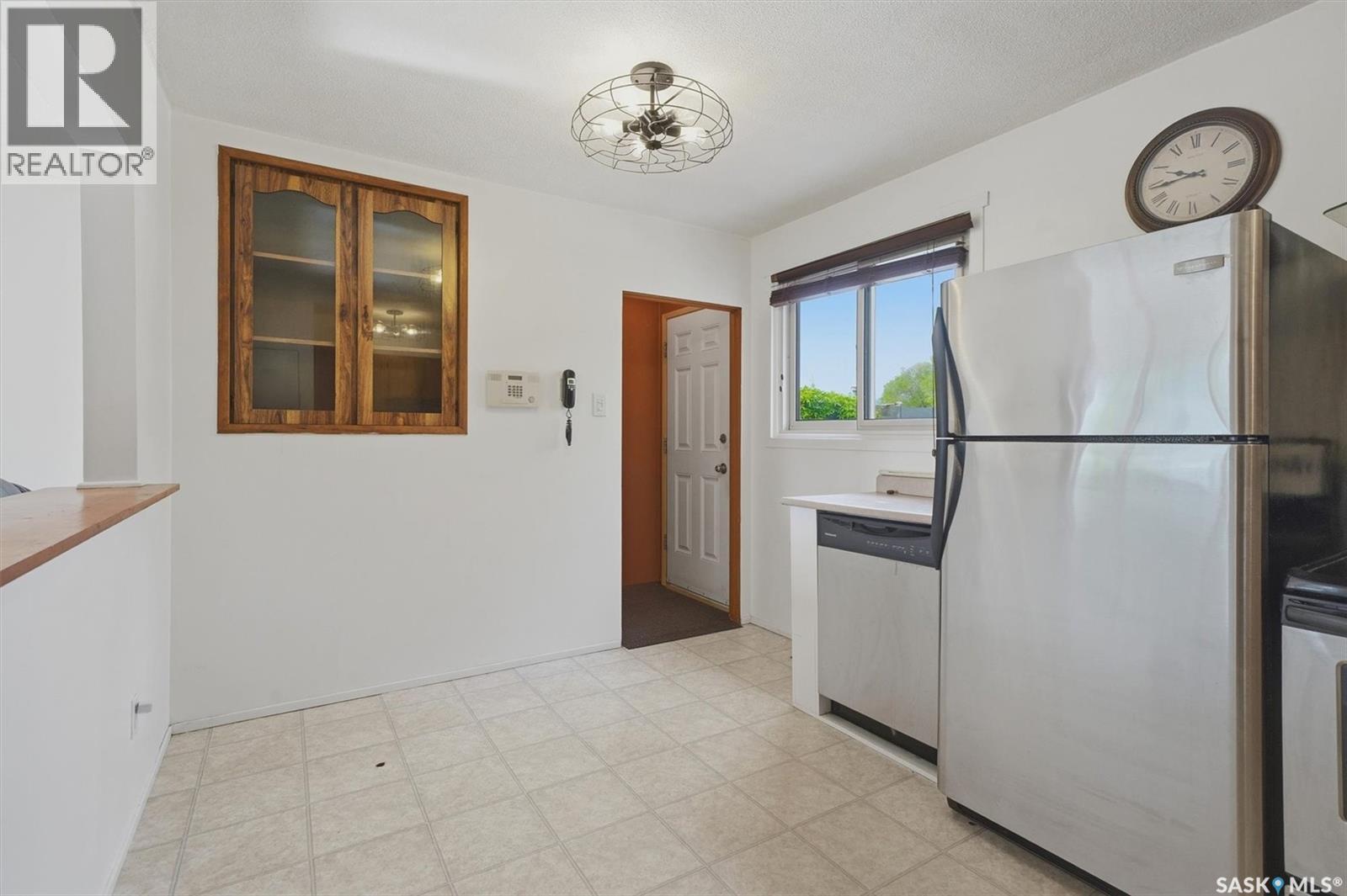 1305 W AVENUE N - 10