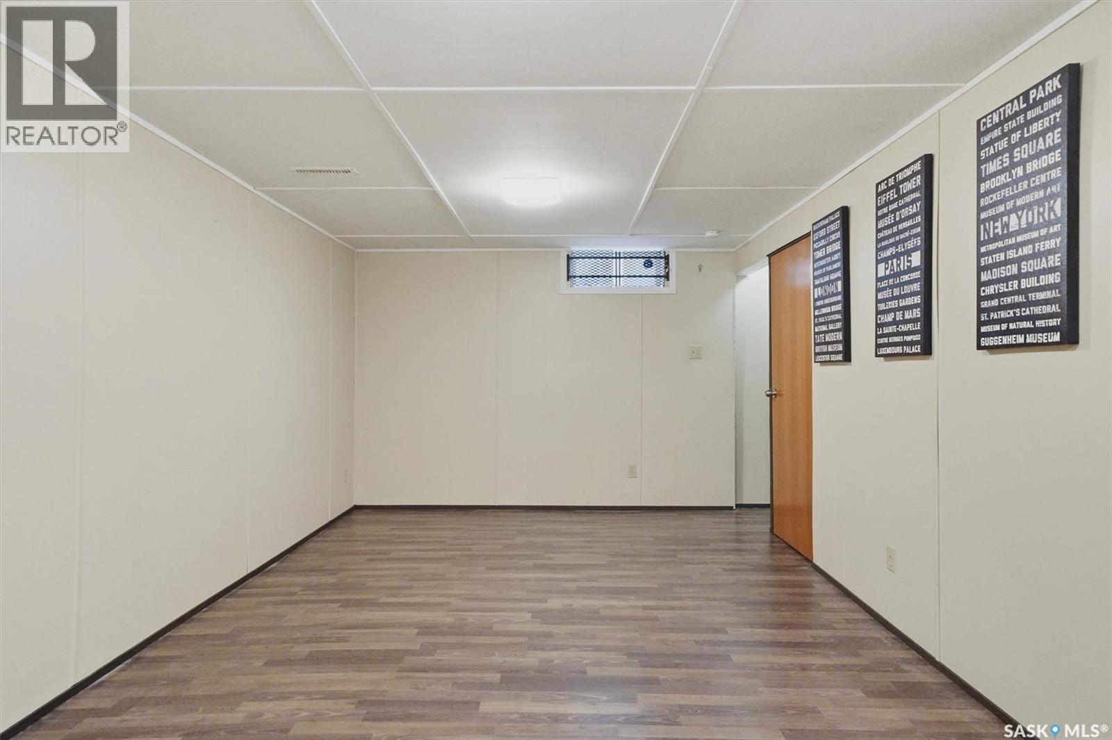 1305 W AVENUE N - 20