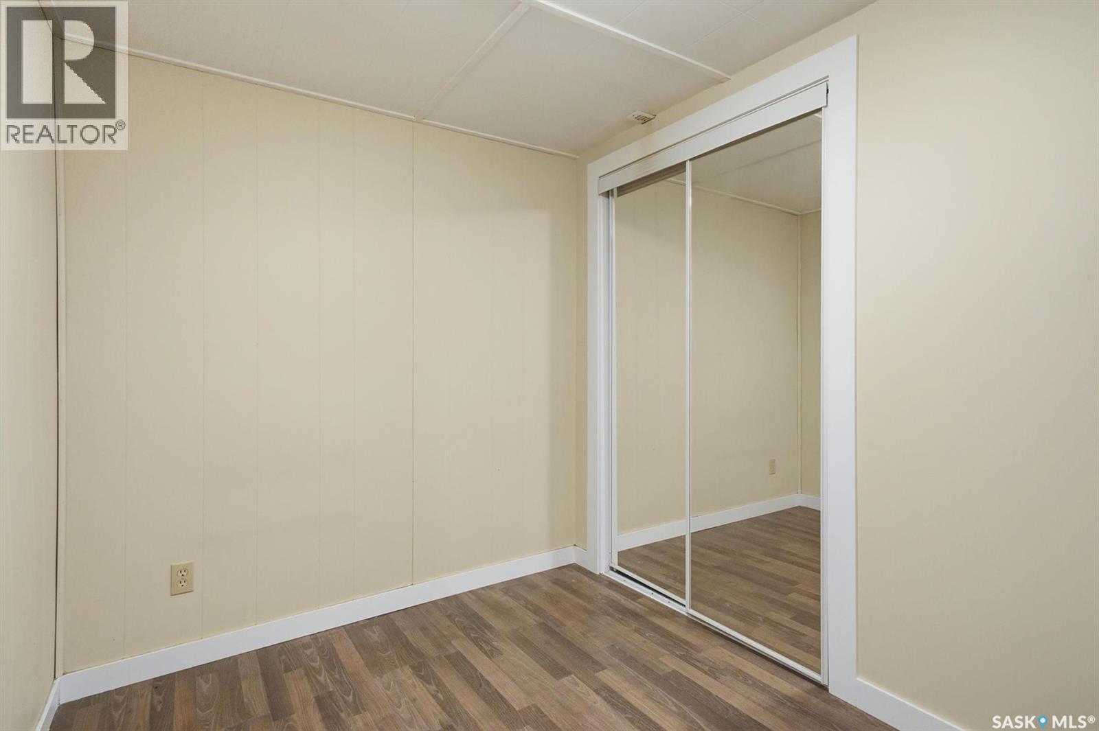 1305 W AVENUE N - 22
