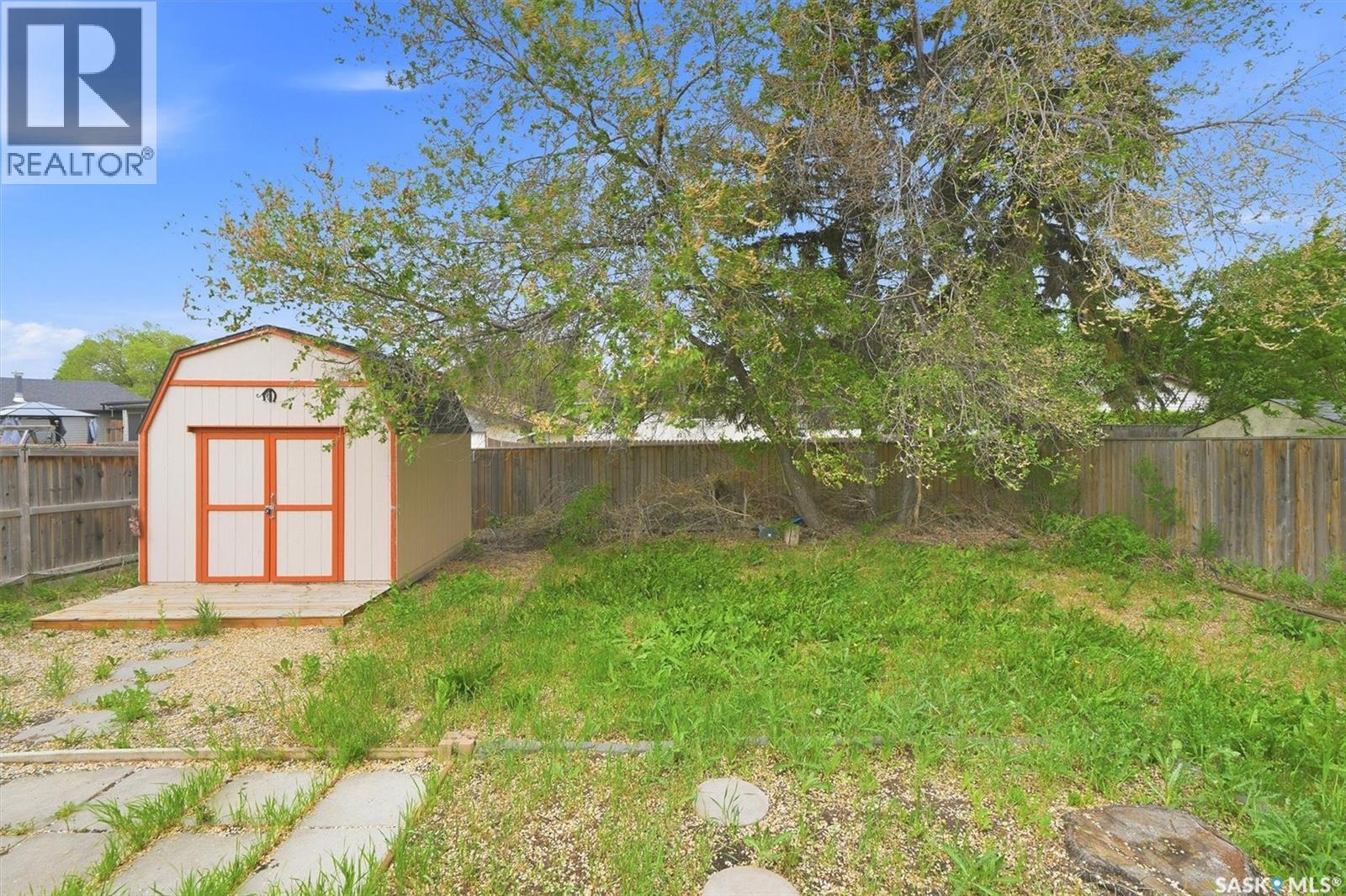 1305 W AVENUE N - 28