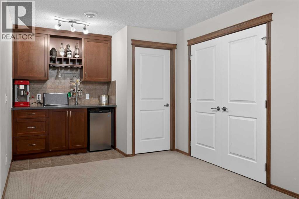 237 Brightonwoods Gardens SE — photo 17