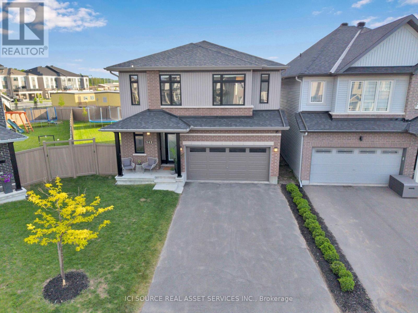 342 FINIAL WAY - 1