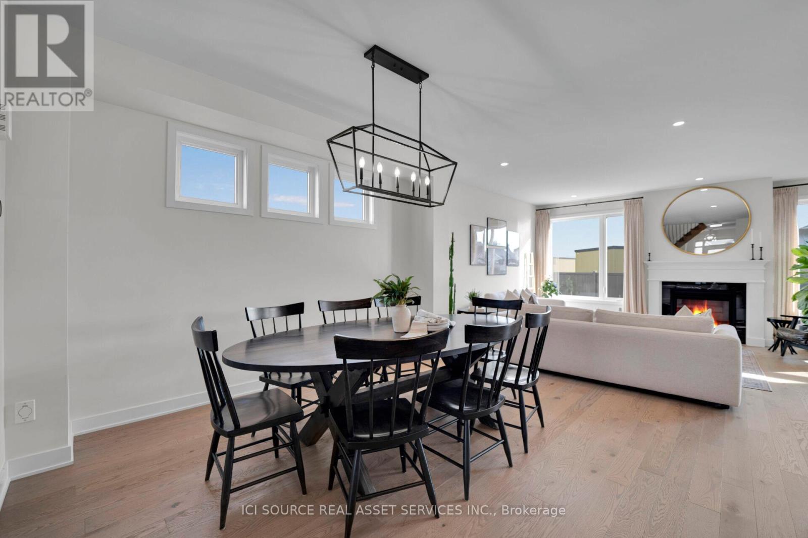 342 FINIAL WAY - 11