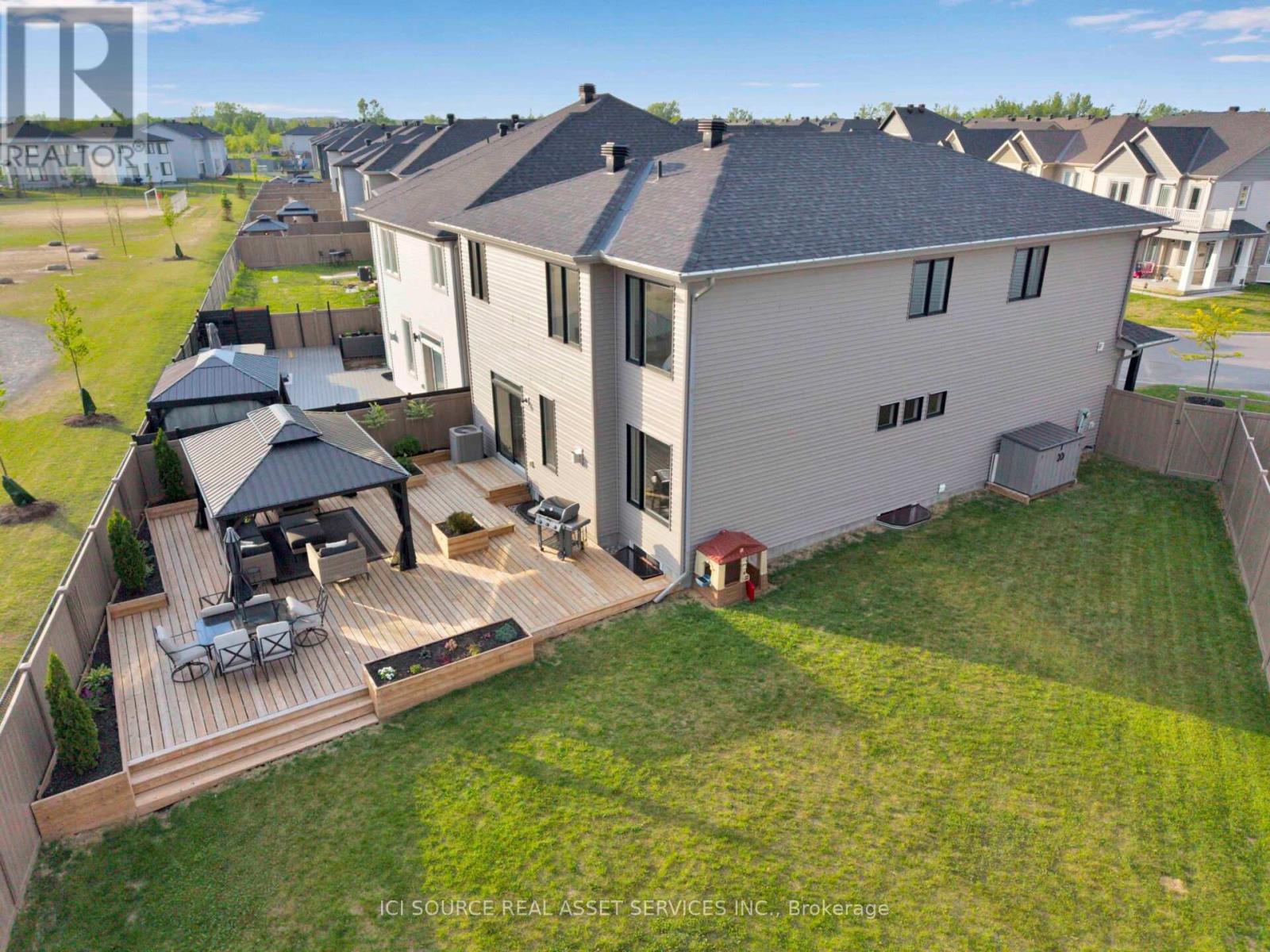 342 FINIAL WAY - 2