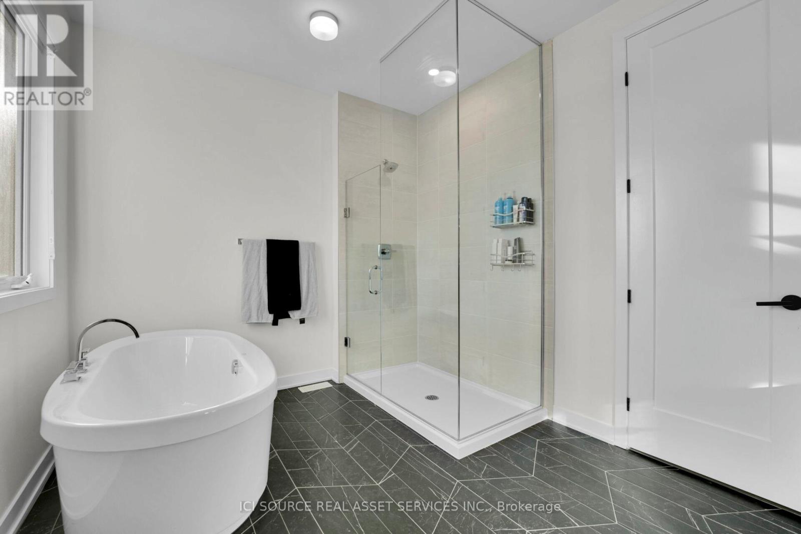 342 FINIAL WAY - 35
