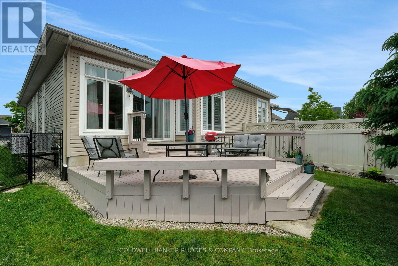 2 Bed, 3 Bath House for Sale in Ottawa – 202 BULRUSH CRESCENT, Ottawa – MLS# X13429984 - Image 35