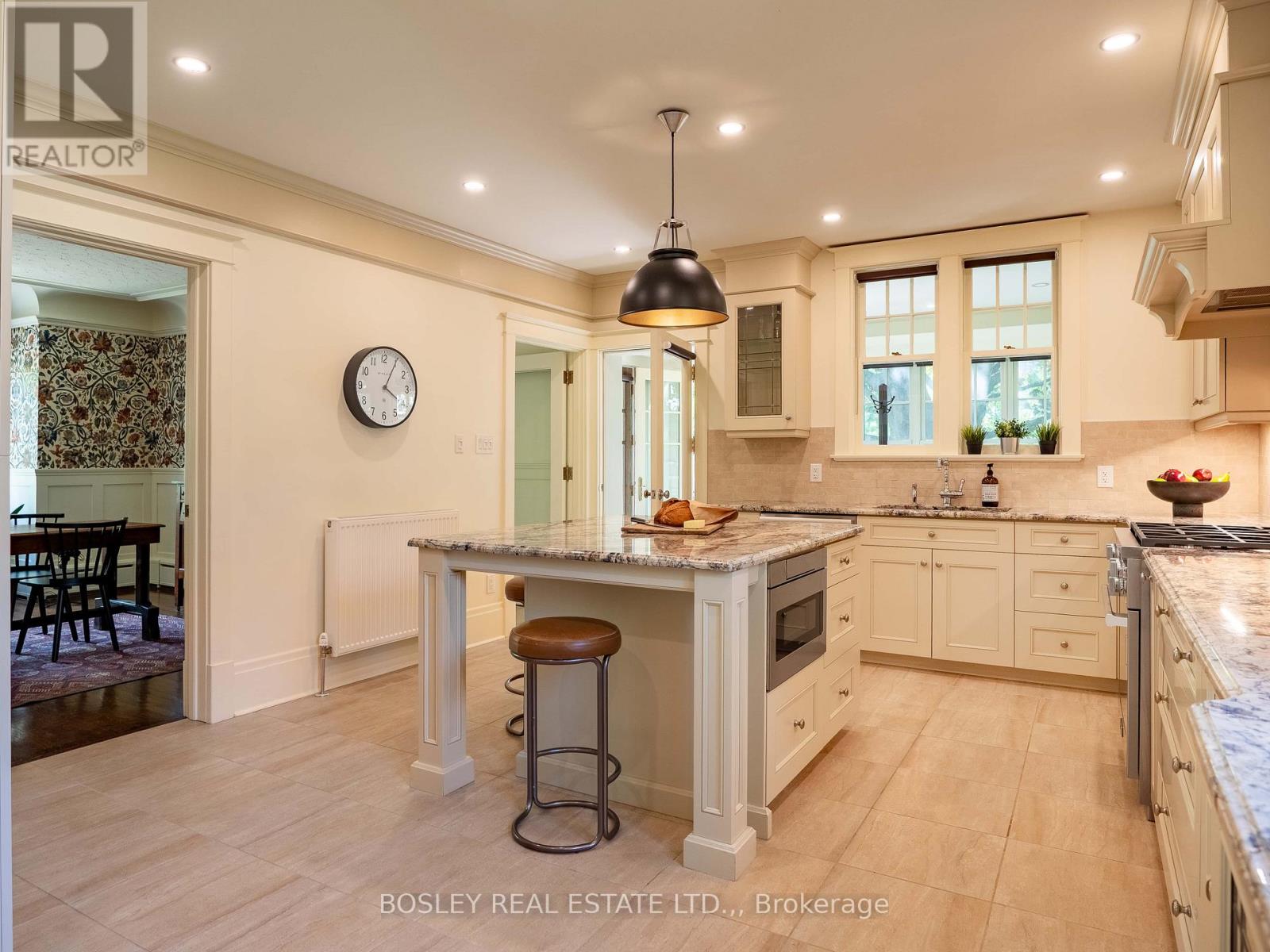 3792 MAIN STREET - 11