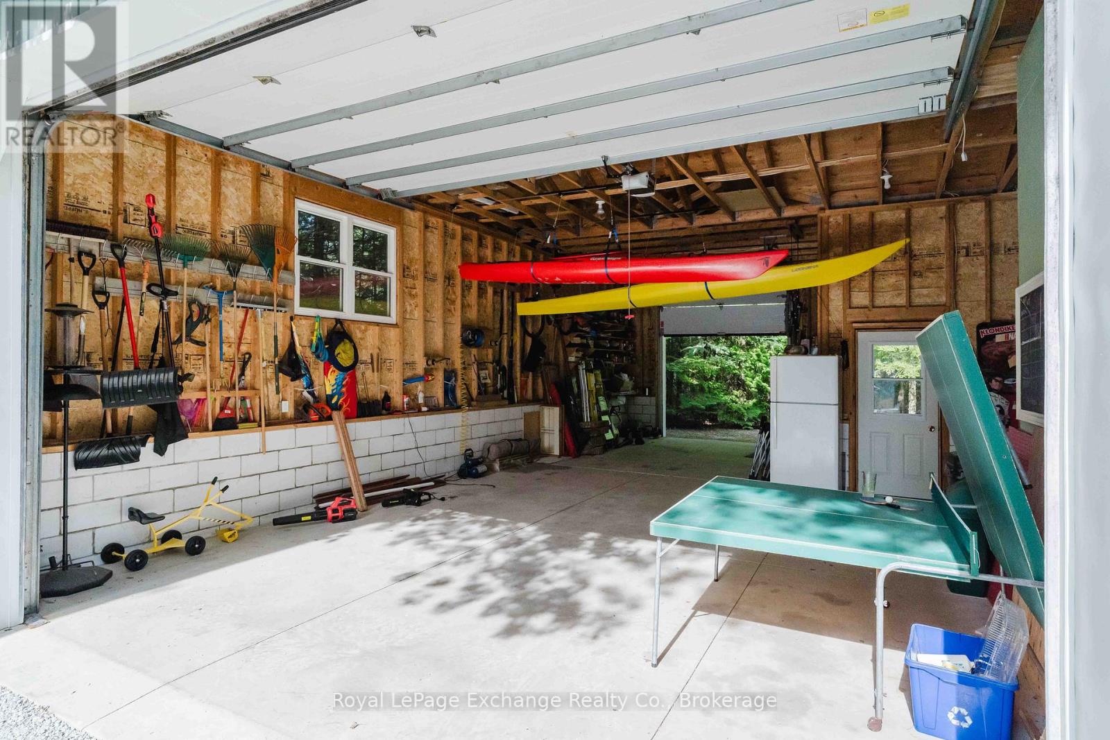 719 YORK AVENUE N - 37