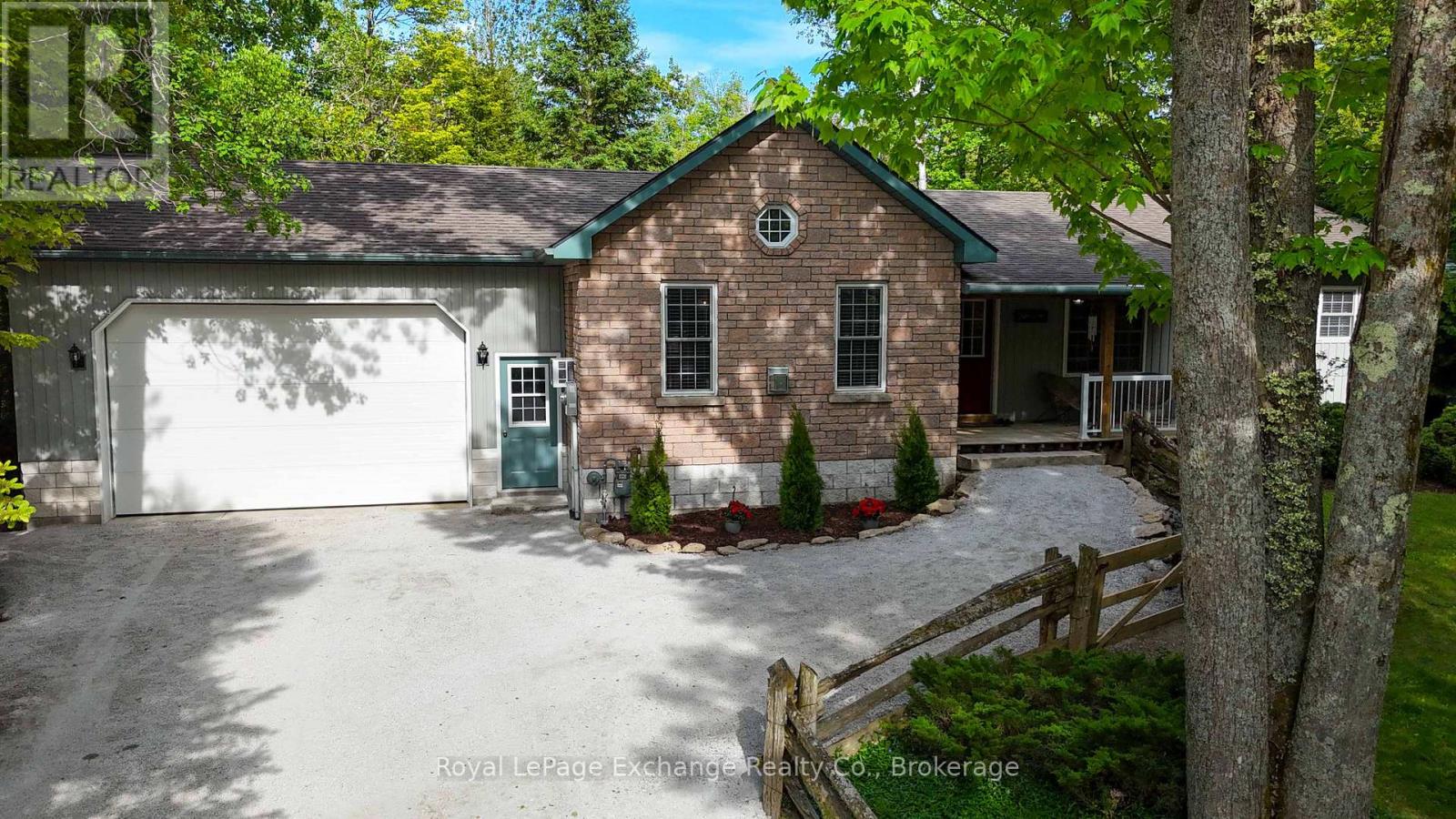 719 YORK AVENUE N - 5