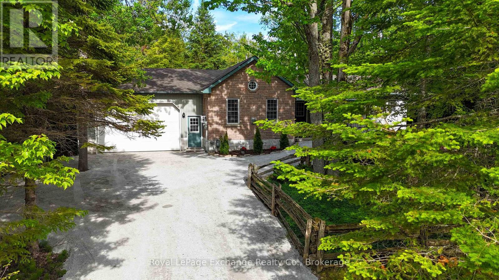 719 YORK AVENUE N - 6
