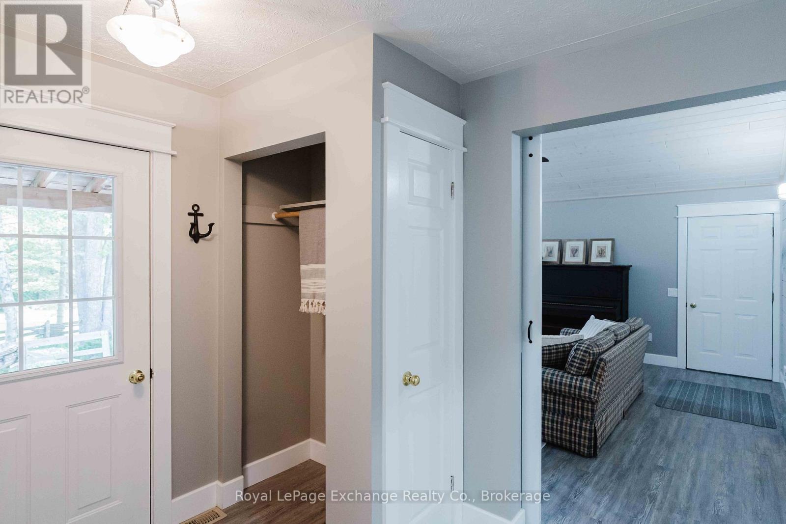 719 YORK AVENUE N - 9
