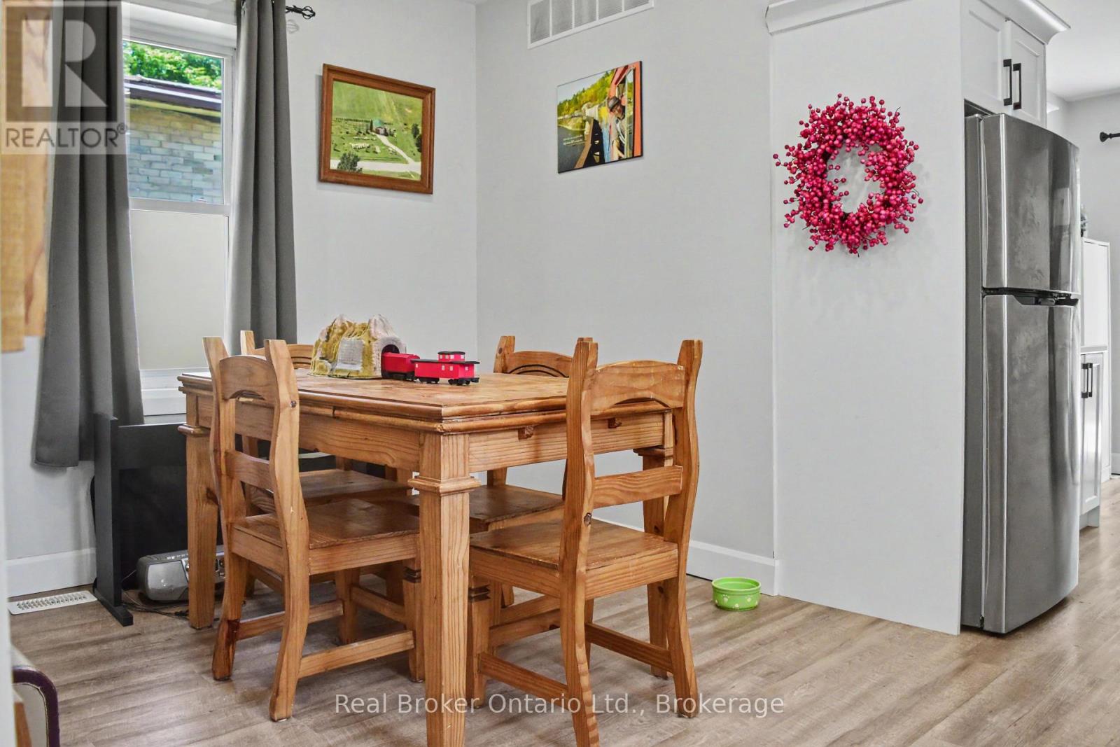 523 MILL STREET - 12