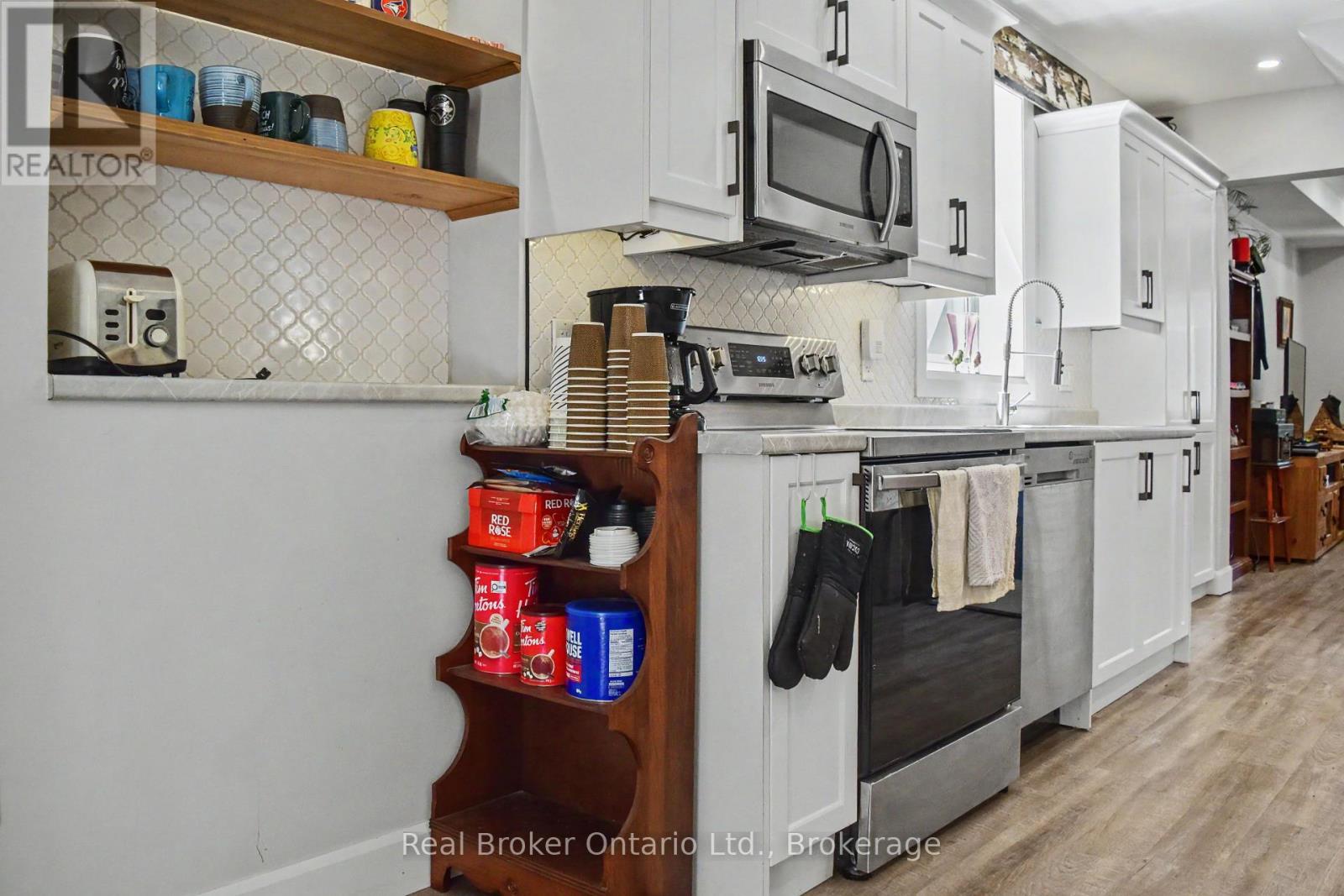 523 MILL STREET - 14
