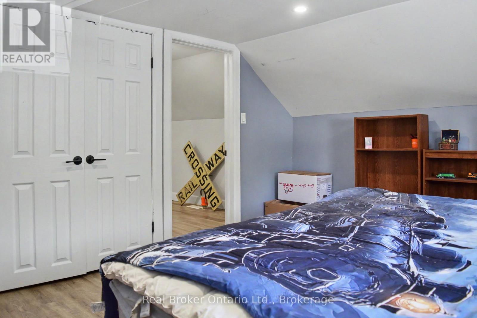 523 MILL STREET - 20