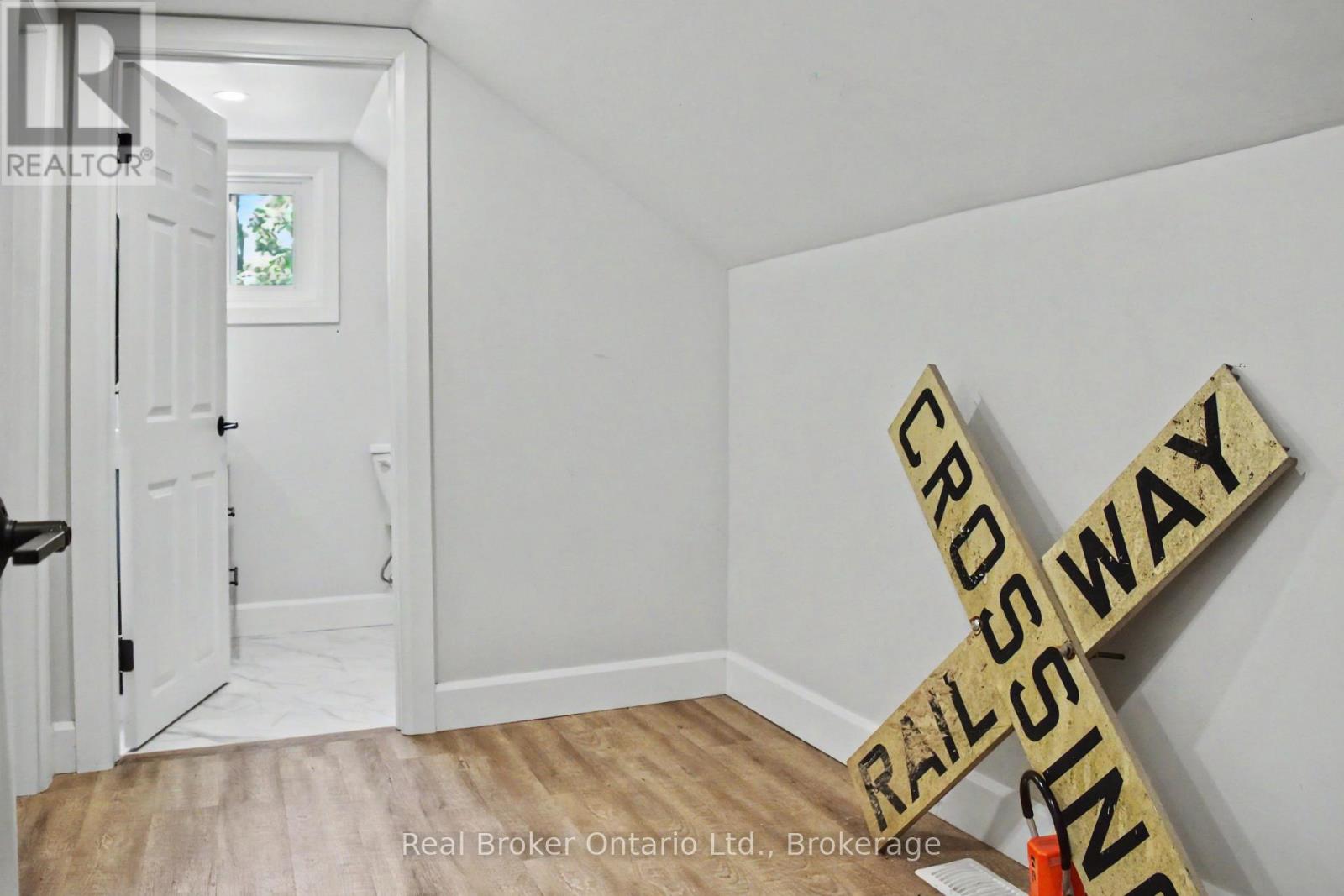 523 MILL STREET - 22