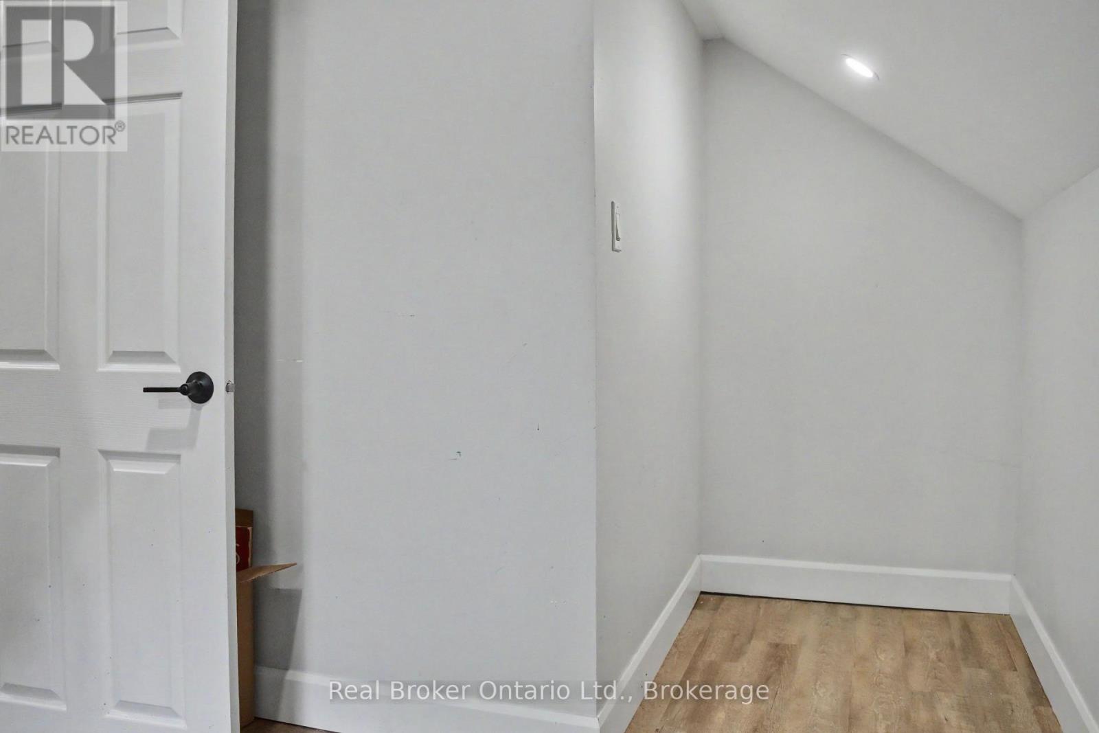 523 MILL STREET - 25