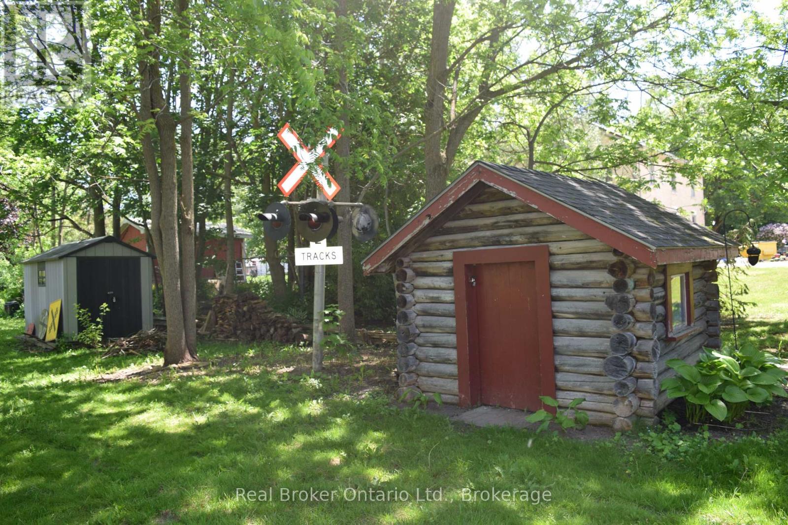 523 MILL STREET - 30