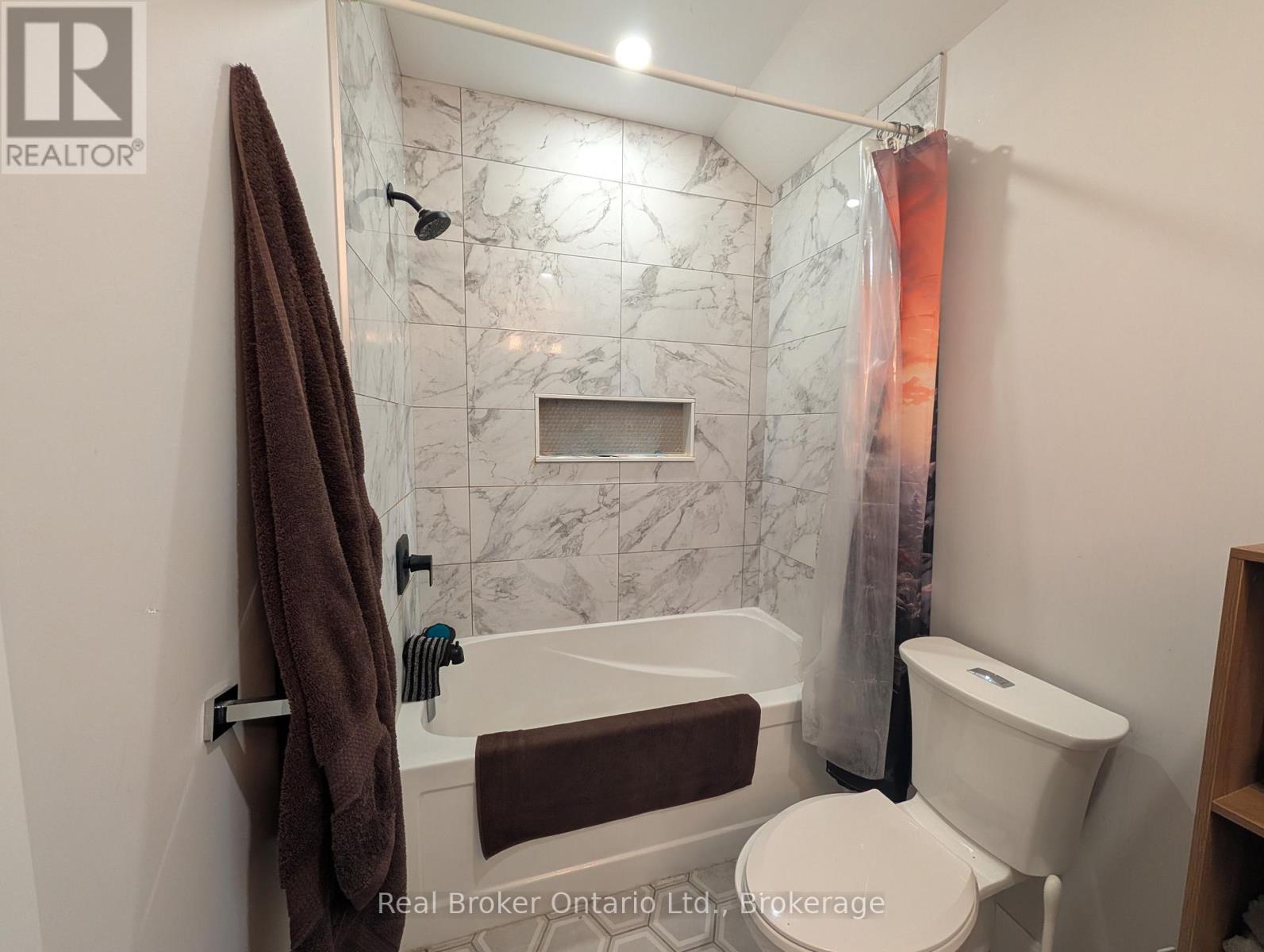 523 MILL STREET - 43