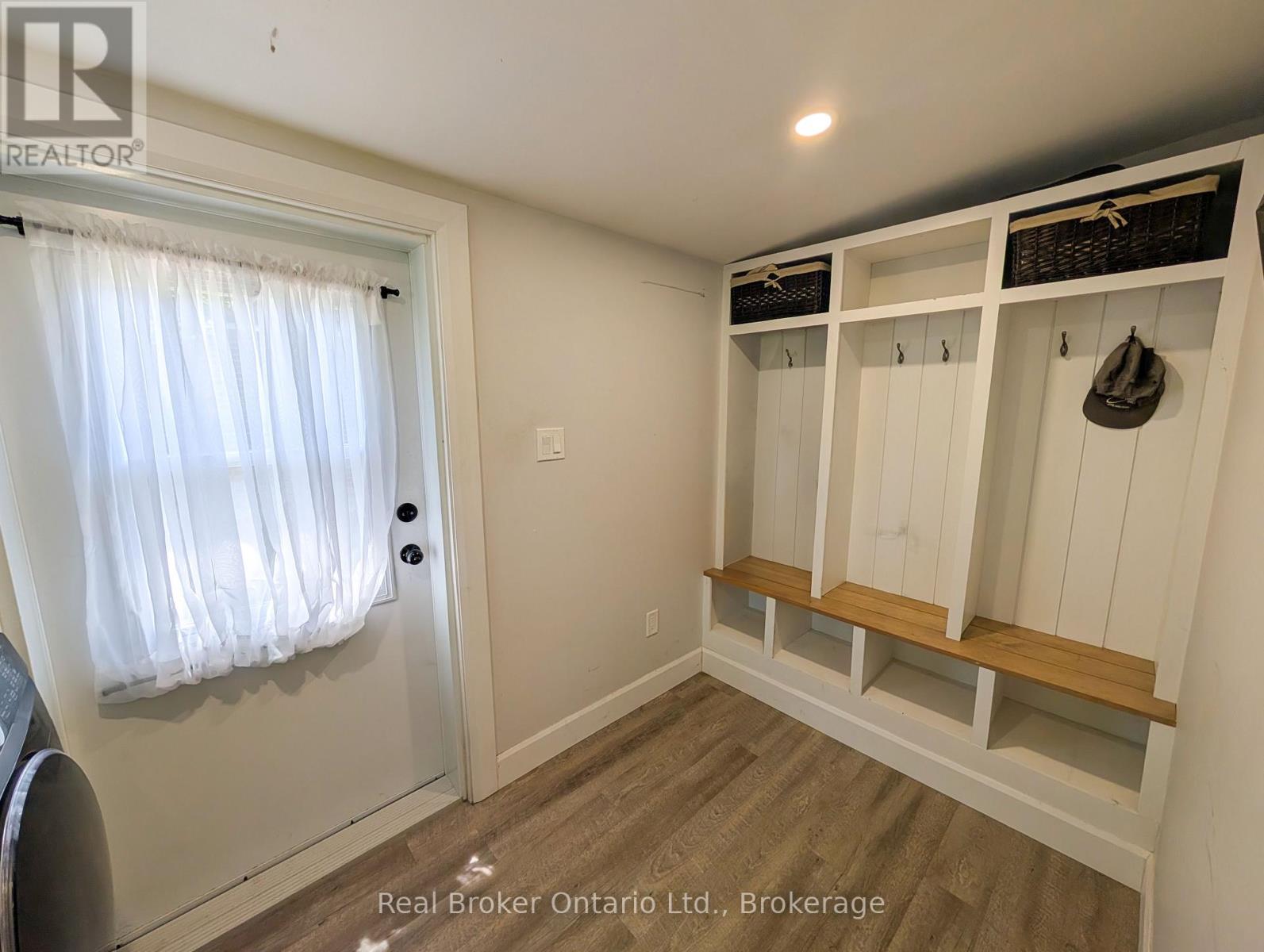 523 MILL STREET - 44