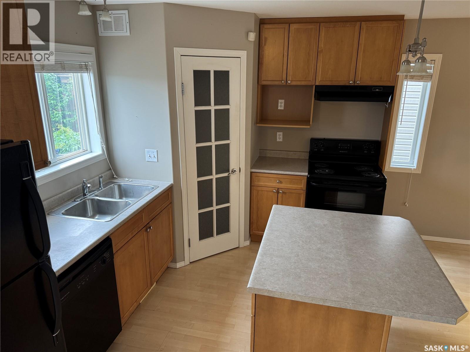 122 Keedwell STREET — photo 11