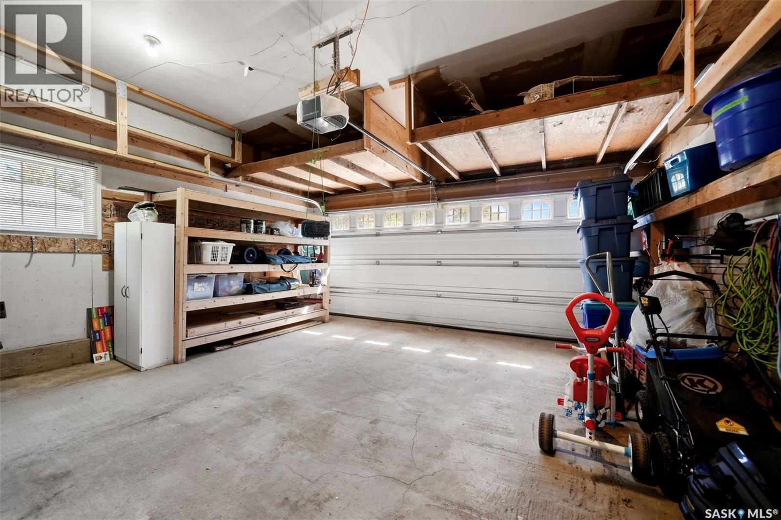 2738 Cameron STREET — photo 43