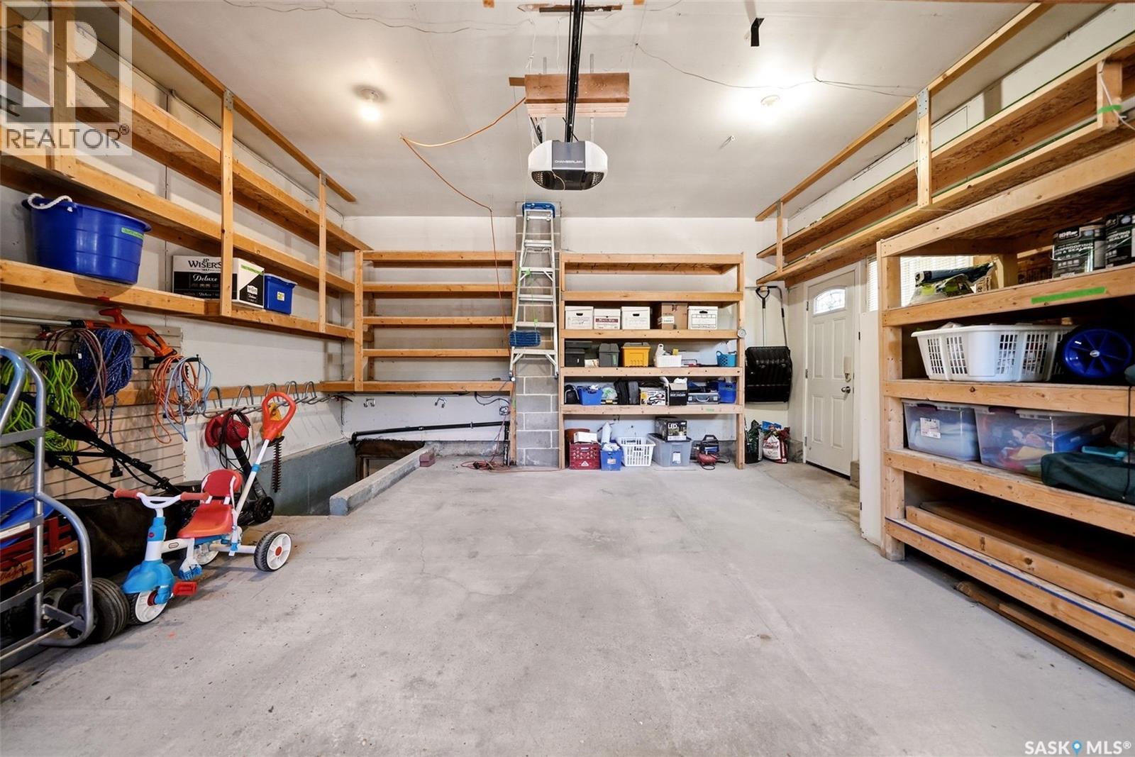 2738 Cameron STREET — photo 44