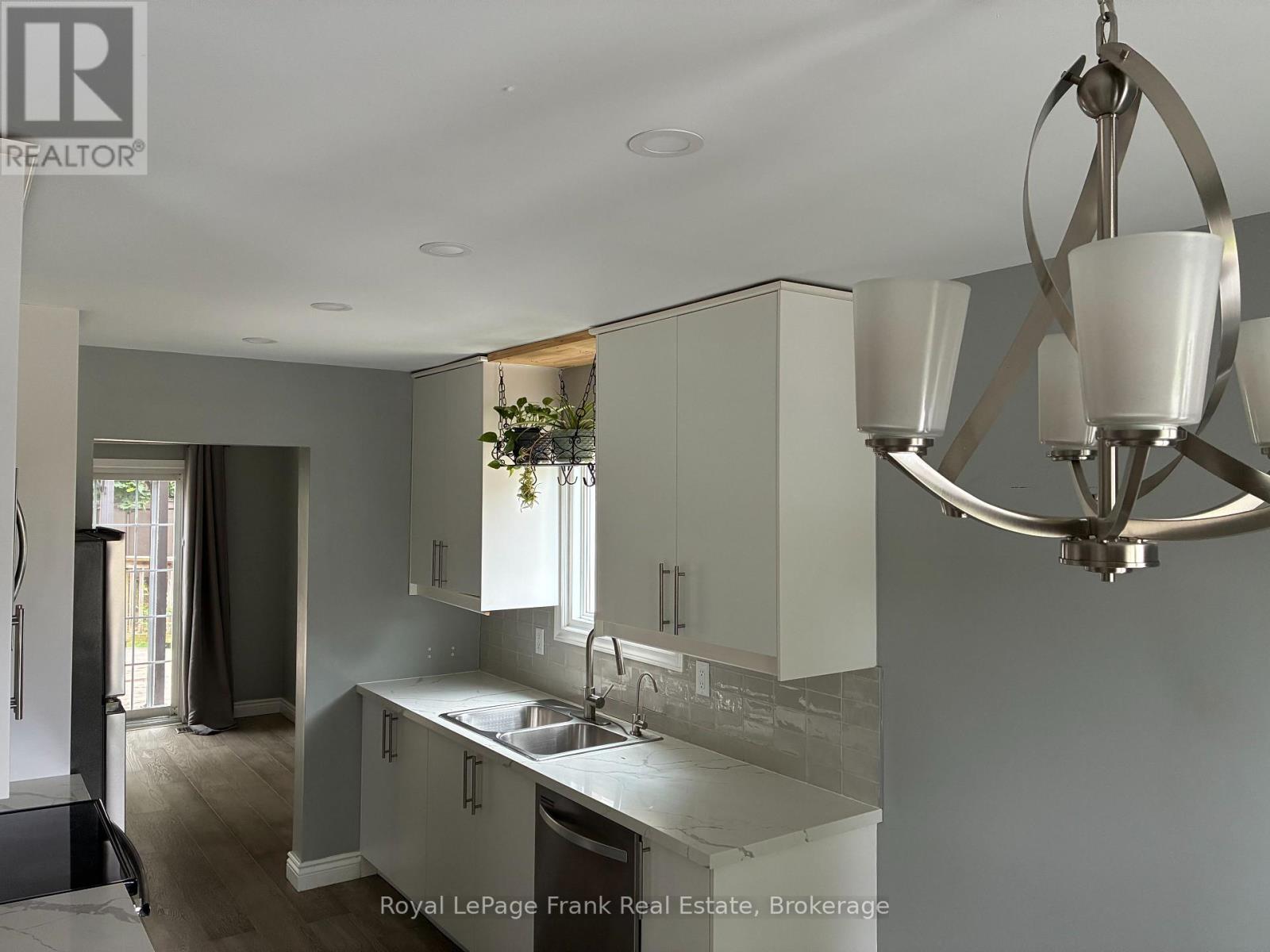 857 ATTERSLEY DRIVE - 12