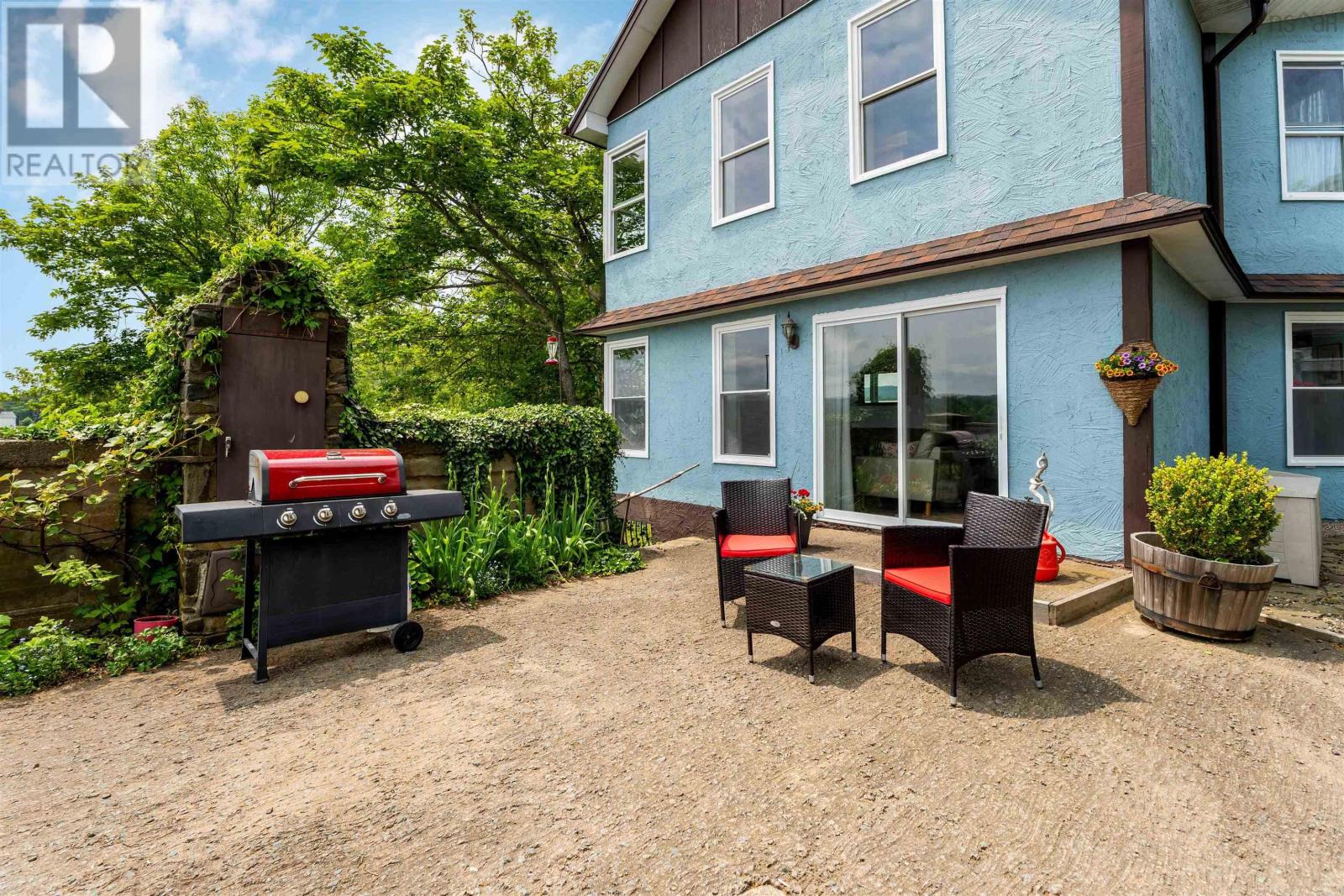 5438 Granville Road - 20